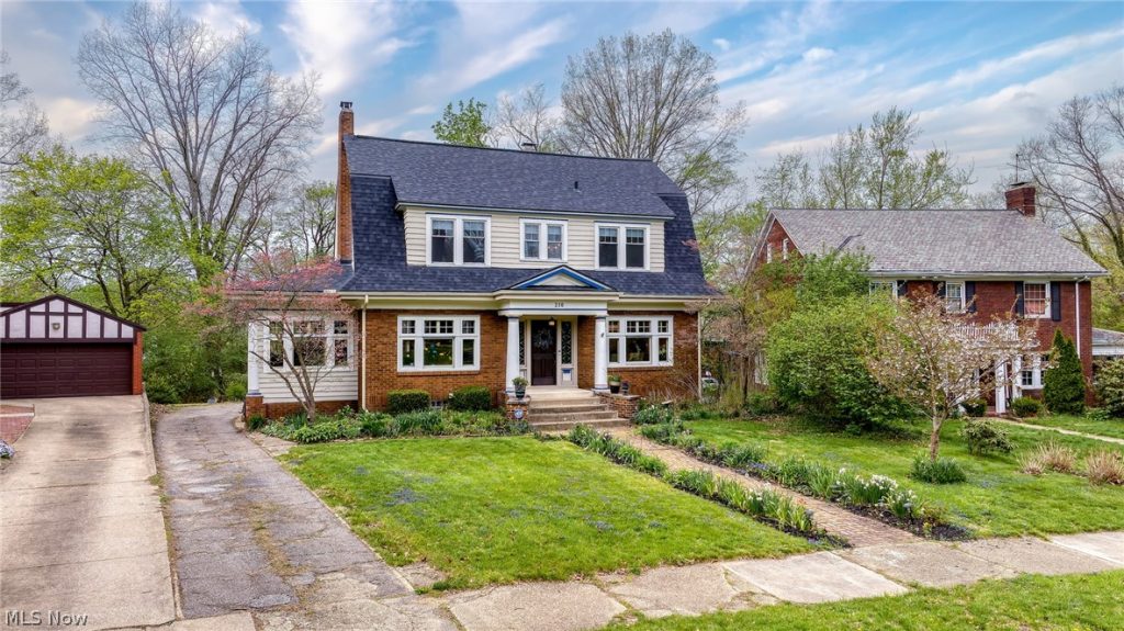 210 Storer Avenue, Akron, OH
