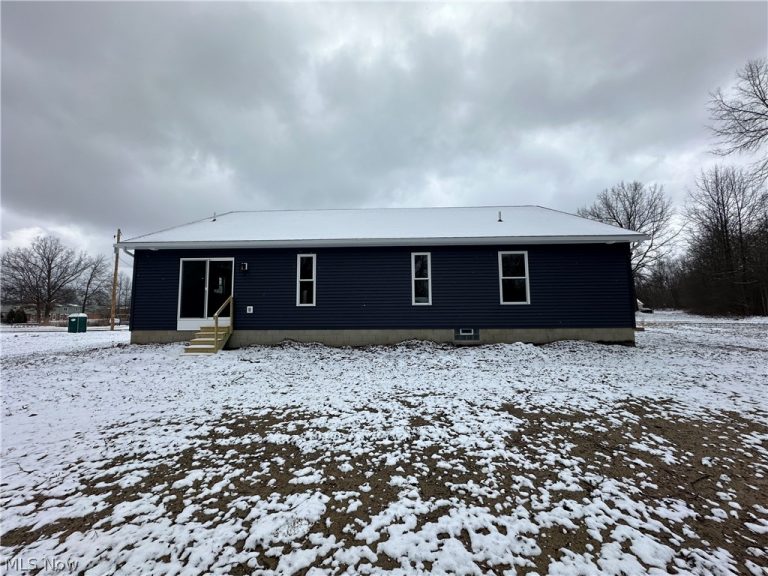 36 Maranatha Drive, Youngstown, OH - Photo 2