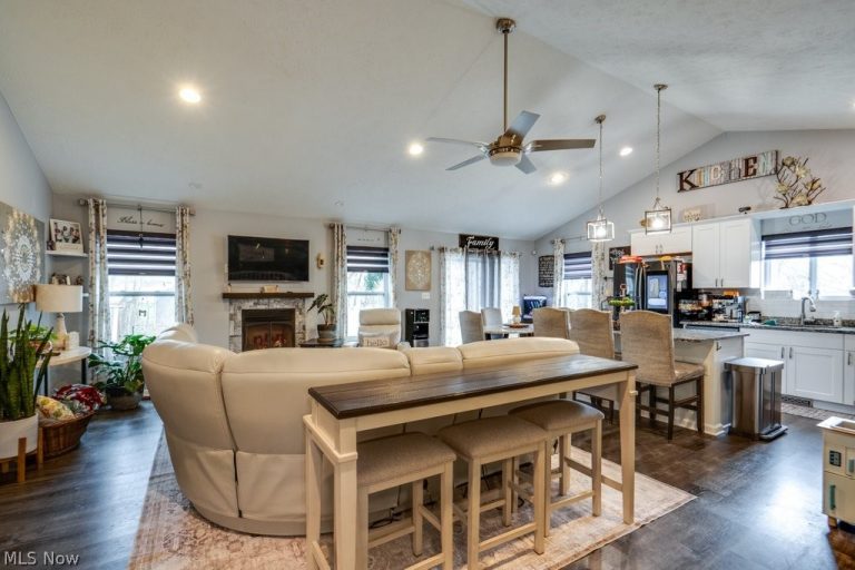 2904 Pepper Hill Circle, Akron, OH - Photo 6