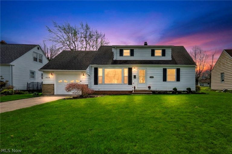 5238 Longton Road, Lyndhurst, OH - Photo 2