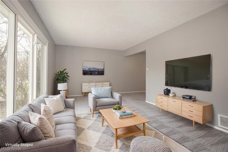 2960 Clearfield Avenue, Akron, OH - Photo 2