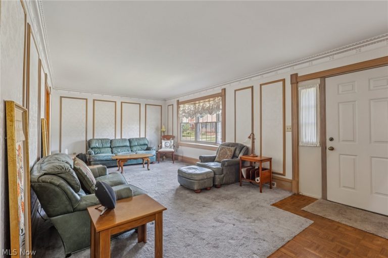 1870 Dallas Avenue, Akron, OH - Photo 3