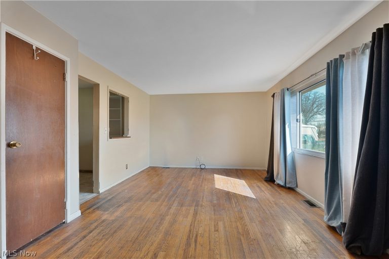 4465 Burkey Road, Austintown, OH - Photo 4