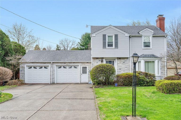 2504 Cardinal Drive, Youngstown, OH - Photo 2