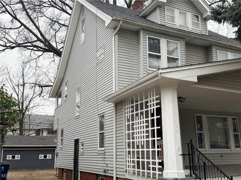 980 Brunswick Road, Cleveland Heights, OH - Photo 2