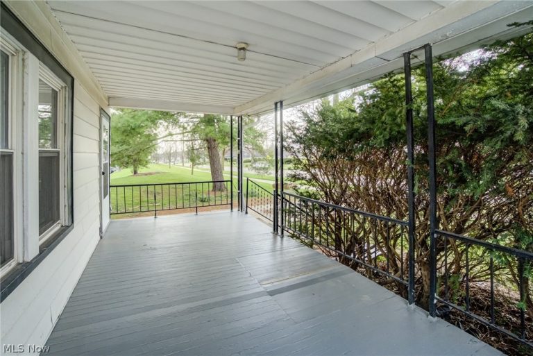 104 Columbus Street, Bedford, OH - Photo 6