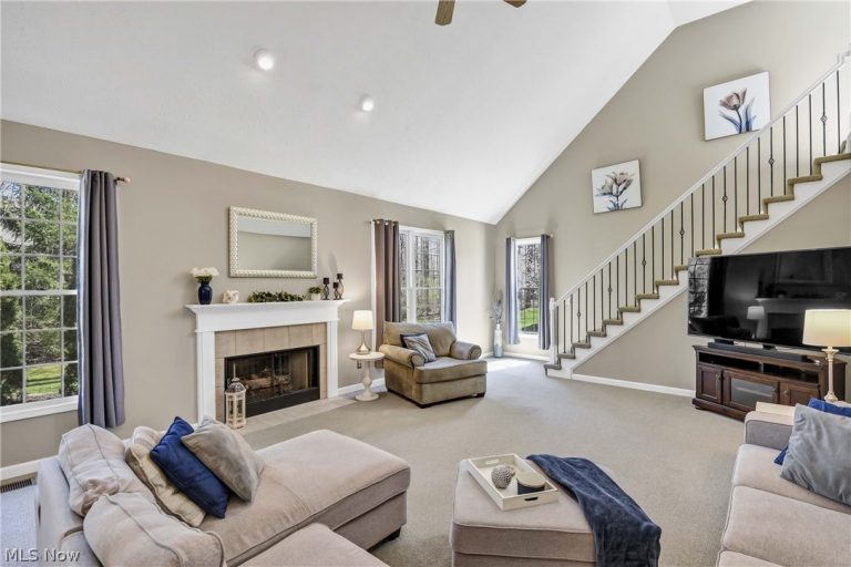 607 Parkside Drive, Avon Lake, OH - Photo 4