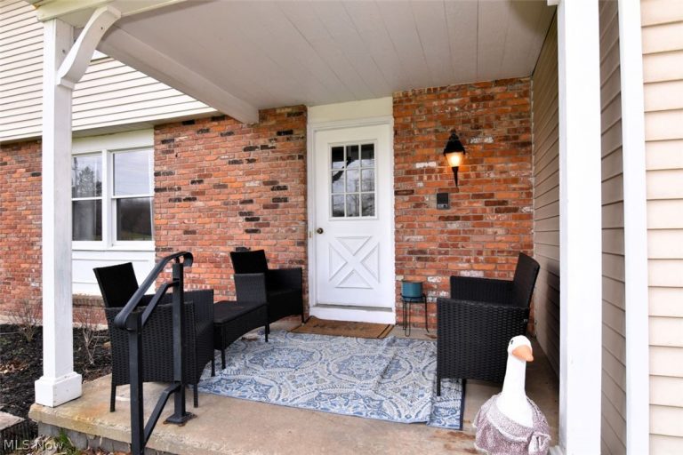 12395 Country Oaks Trail, Chardon, OH - Photo 3