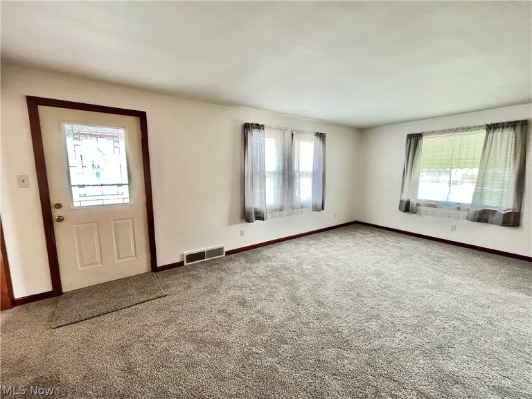 839 Mill Street, Conneaut, OH - Photo 6