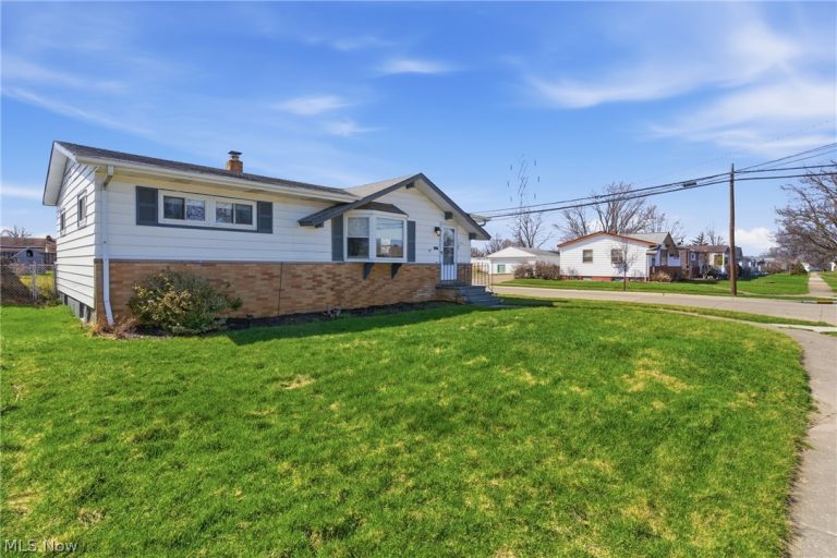 15995 Paulding Boulevard, Brook Park, OH - Photo 5