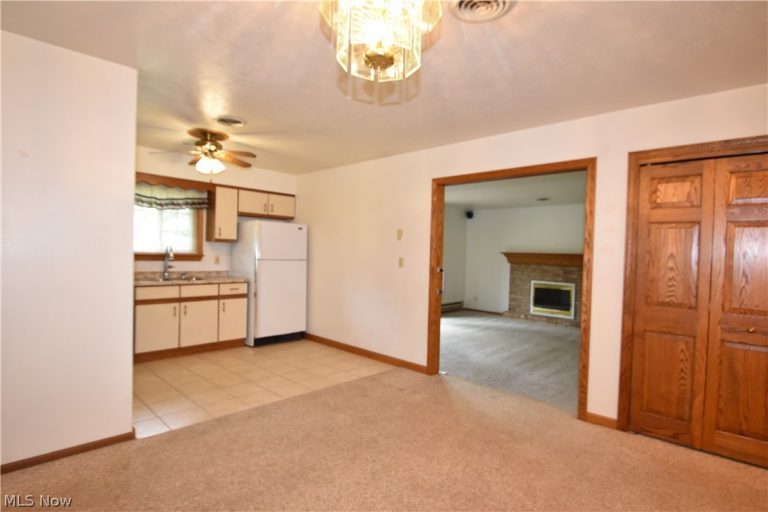 7568 Huntington Drive, Boardman, OH - Photo 6