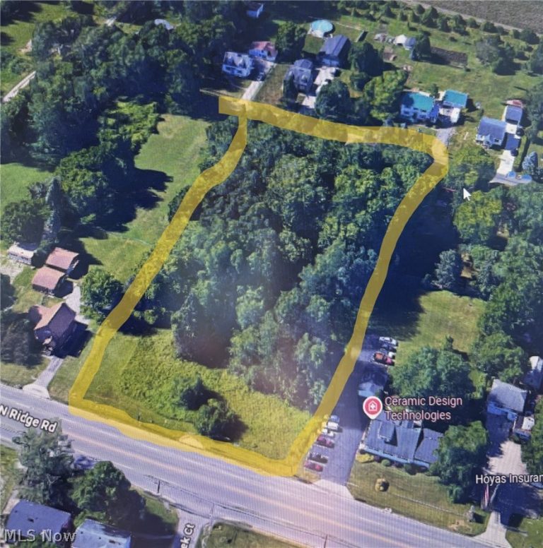 43033 Ridge Road, Elyria, OH - Photo 2