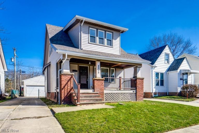 4915 111th Street, Garfield Heights, OH - Photo 2