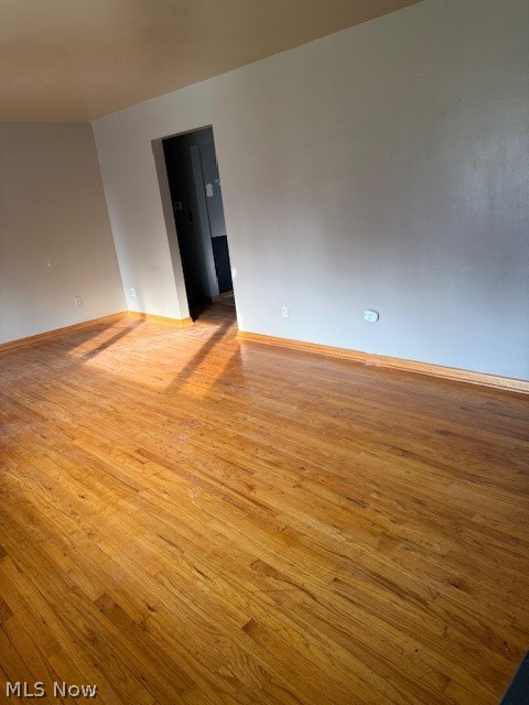 319 Russell Avenue, Cortland, OH - Photo 5