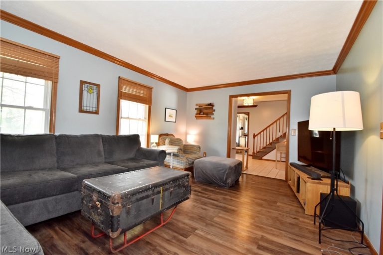 9540 Yvonne Drive, North Royalton, OH - Photo 6