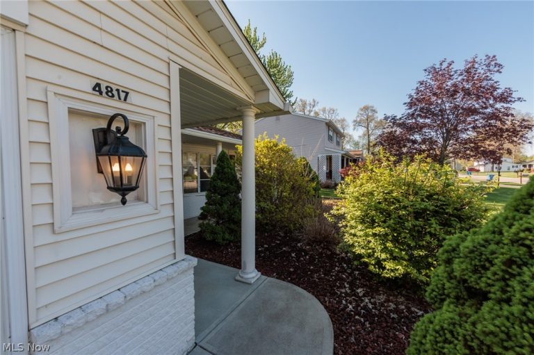 4817 Edgewood Drive, Lorain, OH - Photo 3