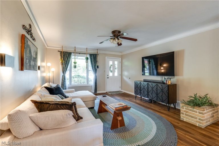 757 Esther Road, Highland Heights, OH - Photo 5