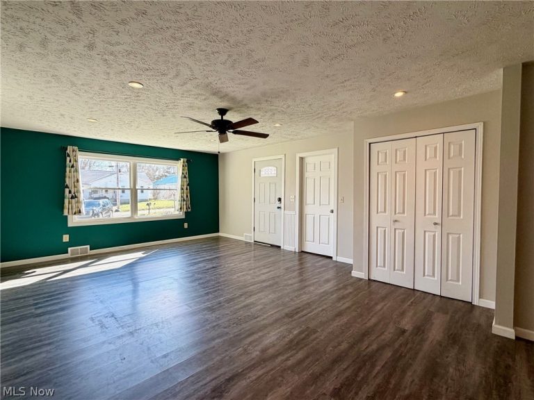 111 Goredon Drive, Chardon, OH - Photo 2