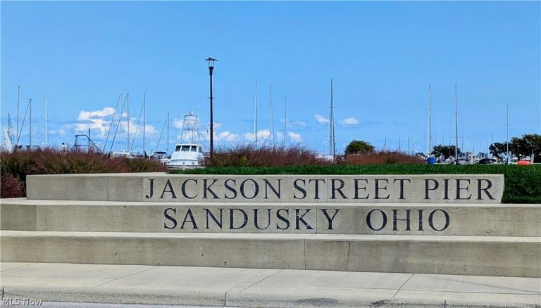 401 SHORELINE Drive #338, Sandusky, OH - Photo 5