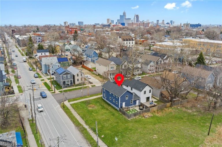 4311 Bailey Avenue, Cleveland, OH - Photo 2