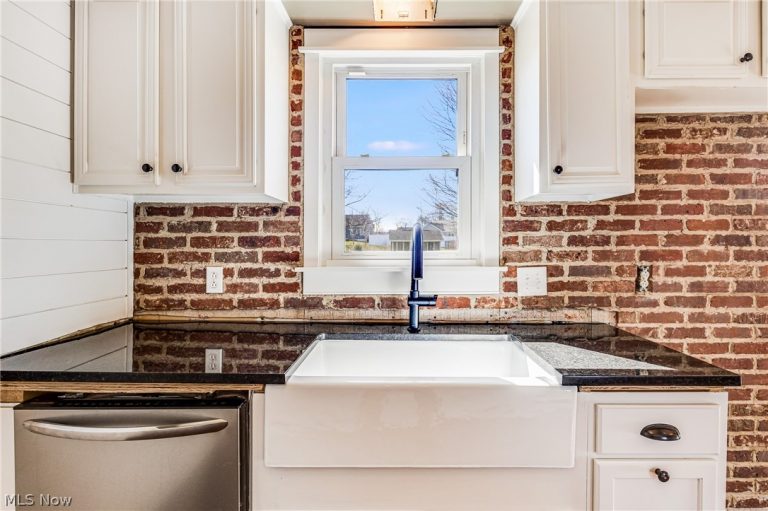 125 Bittersweet Drive, Columbiana, OH - Photo 6