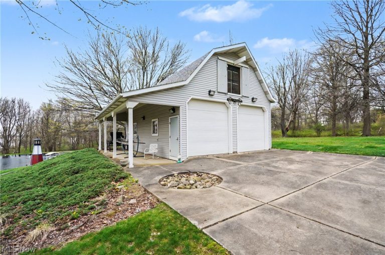 402 Broadview Road, Tallmadge, OH - Photo 6