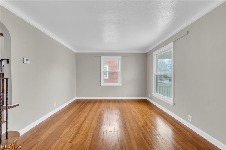 21303 Kenyon Drive, Maple Heights, OH - Photo 5