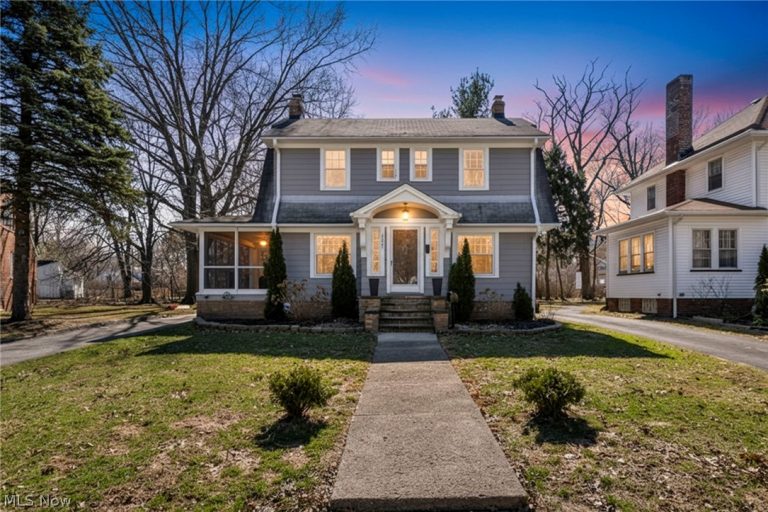 1521 Parkhill Road, Cleveland Heights, OH, 44121