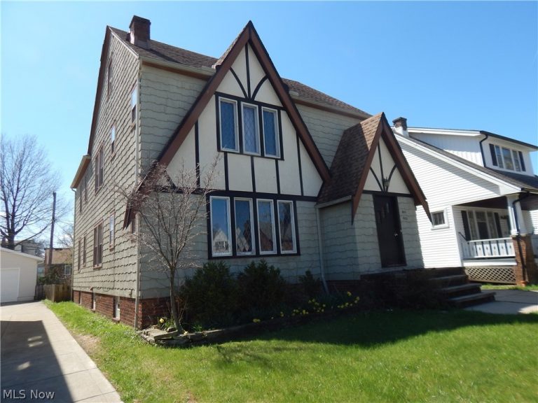 6511 Laverne Avenue, Parma, OH - Photo 2