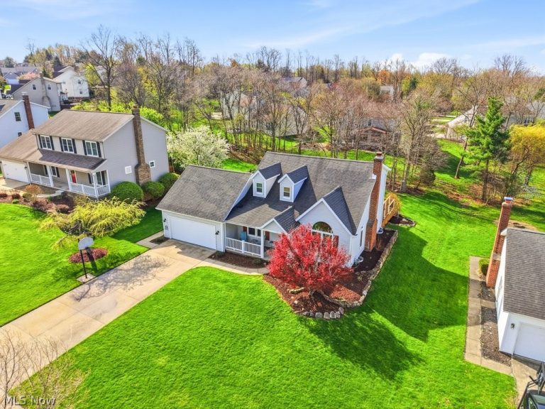 2104 Van Oaks Drive, Twinsburg, OH - Photo 3