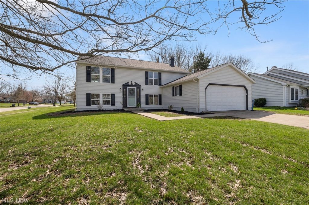 4820 Emerald Lane, Brunswick, OH