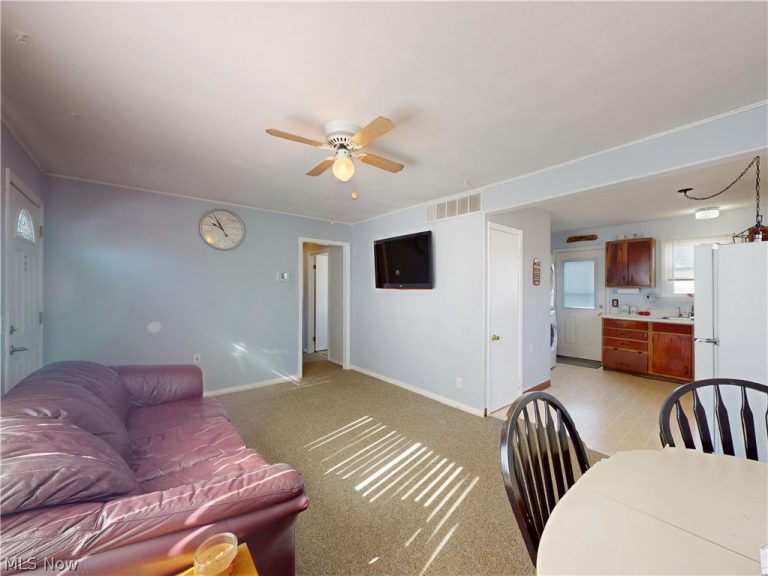 1060 Bryce Avenue, Aurora, OH - Photo 5