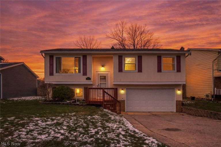 407 Ridgewood Drive, Eastlake, OH, 44095