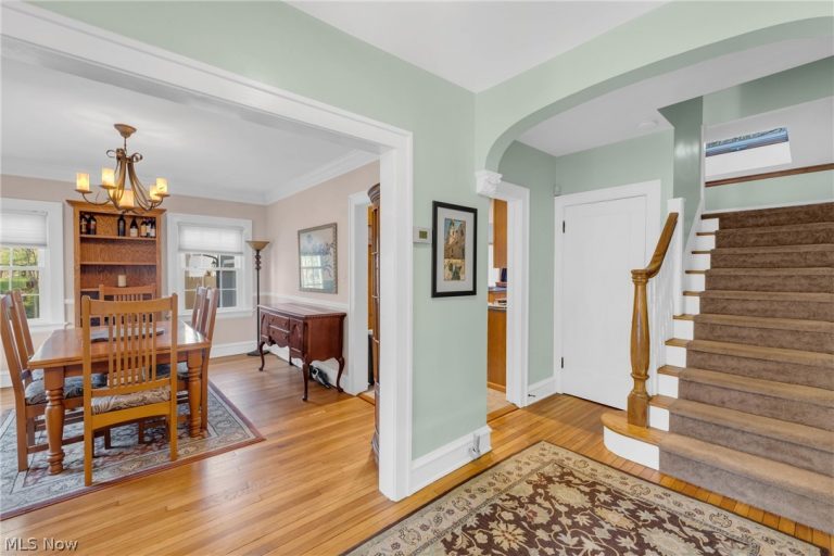 2874 Coleridge Road, Cleveland Heights, OH - Photo 3