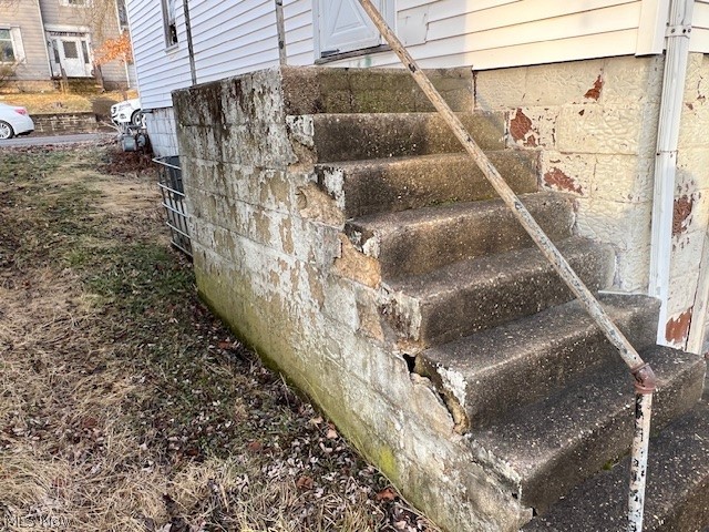 202 Walton Avenue, Barnesville, OH - Photo 8