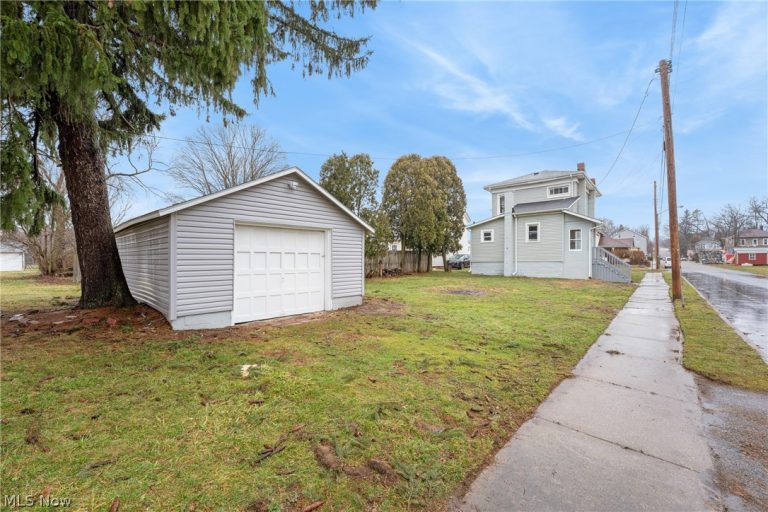 294 Plain Street, Magnolia, OH - Photo 5