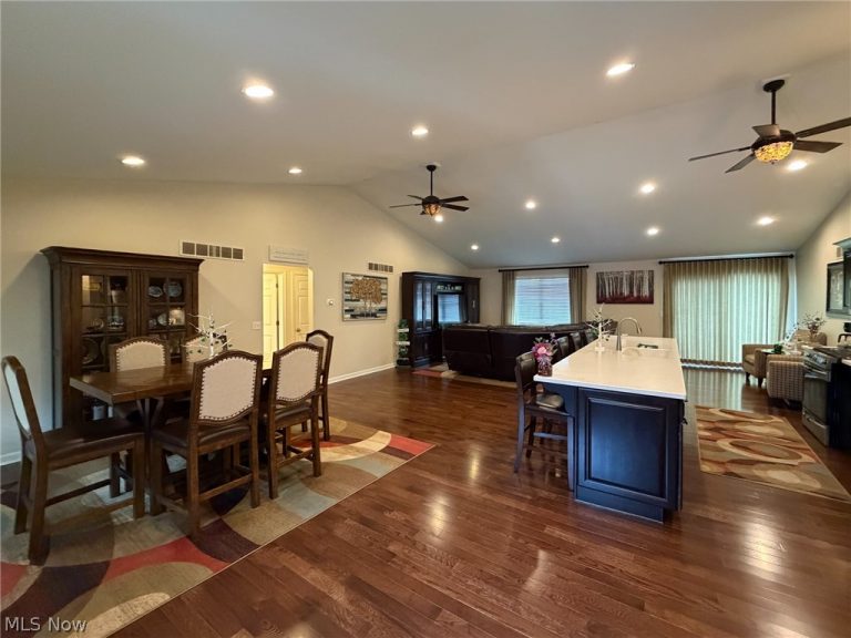 1343 COURTLAND Road, Weirton, WV - Photo 5