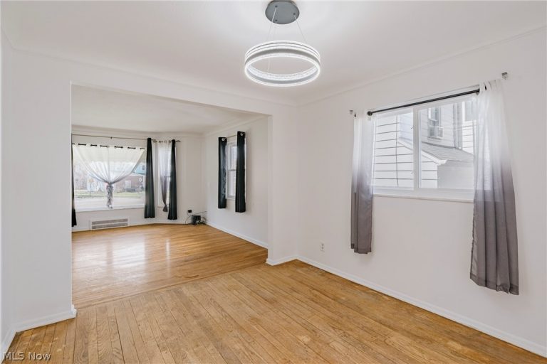 1911 Beverly Hills Drive, Euclid, OH - Photo 6