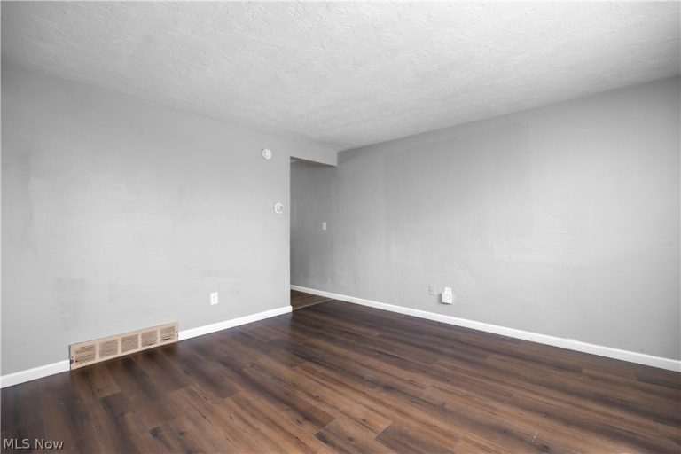 1627 33rd Street, Lorain, OH - Photo 4