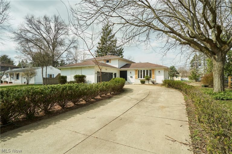 292 Wren Way, Medina, OH - Photo 2