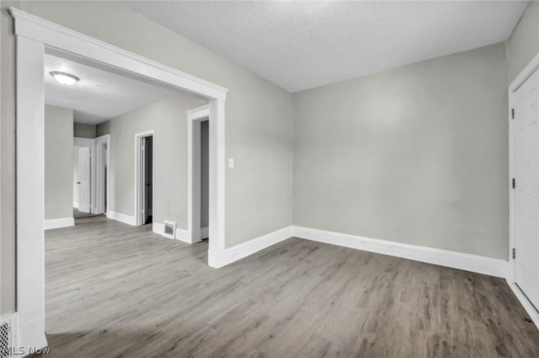 8111 Madison Avenue, Cleveland, OH - Photo 5