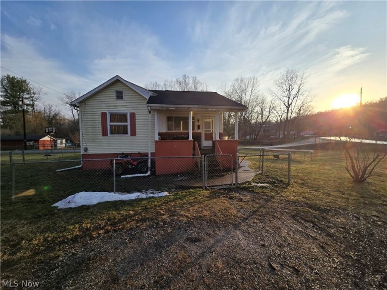 71421 Center Street, St Clairsville, OH, 43950