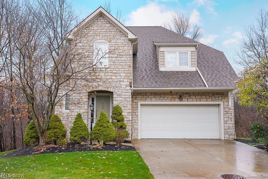 3729 Edgehill Drive, Cleveland, OH