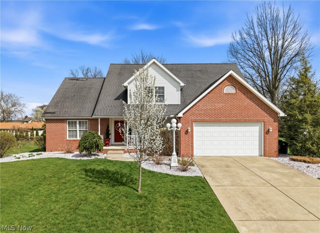 297 Country Club Drive, Warren, OH