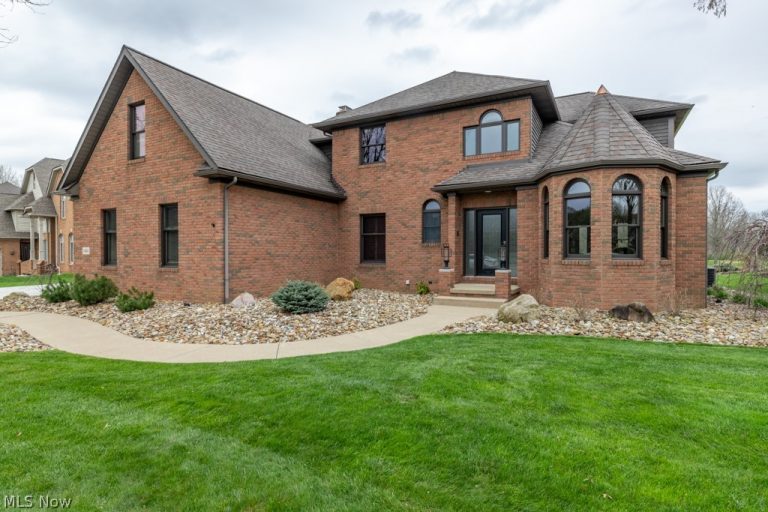 4864 Armandale Avenue, Canton, OH - Photo 2