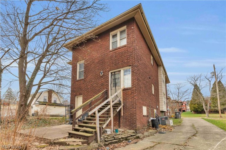 2417-2419 Elm Street, Youngstown, OH - Photo 4