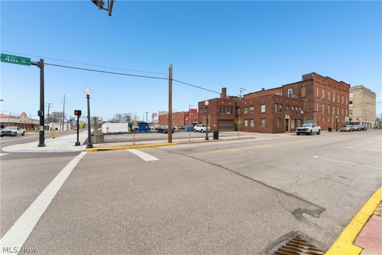 70 4th Street, Barberton, OH - Photo 6