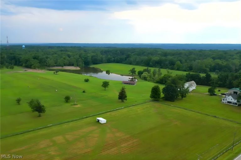 7139 Mulberry Road, Chesterland, OH - Photo 5