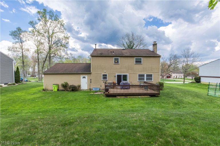 8732 Melody Lane, Macedonia, OH - Photo 5