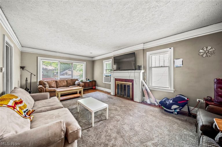 1066 Emma Avenue, Akron, OH - Photo 6